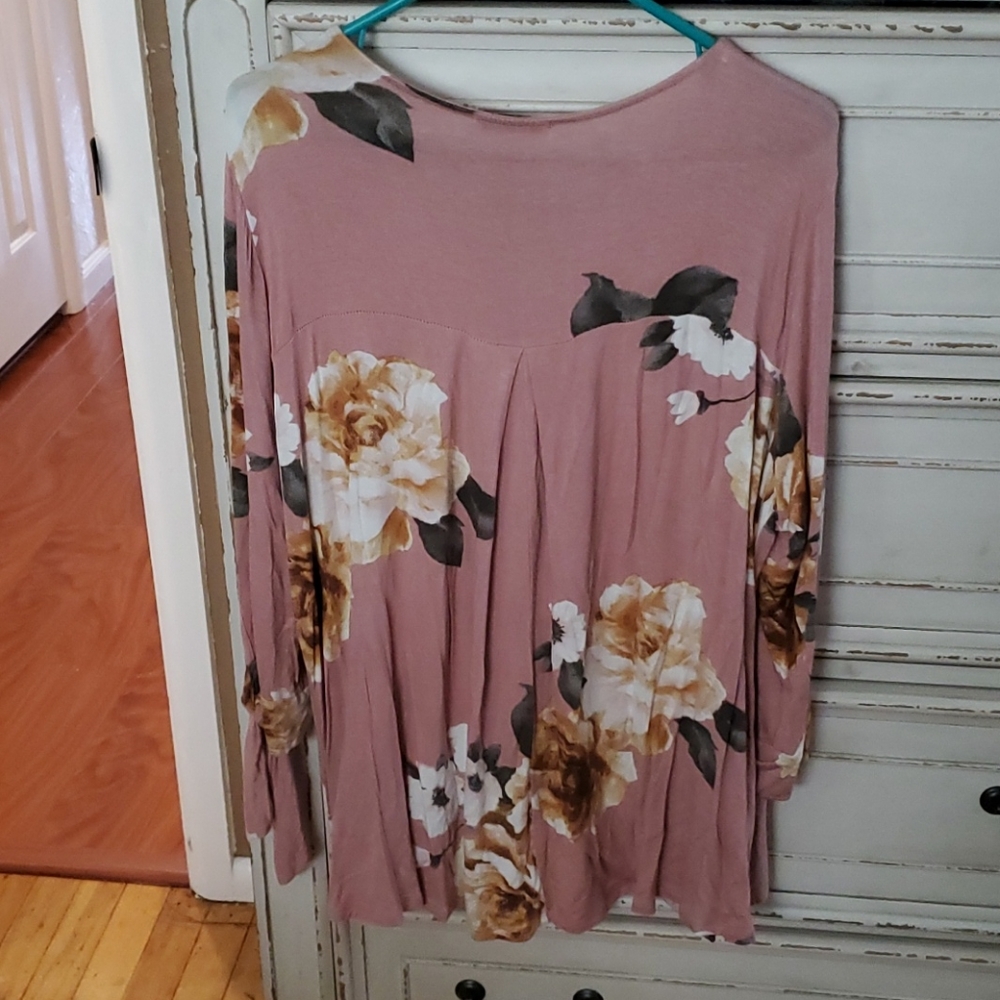 Flower Print Spring Shirt - Picture 2 of 4
